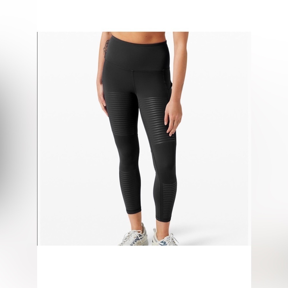 Lululemon- Rogue Renegade Super High Rise Tight 25” - 4